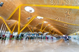 O aumento das frequências consolida o aeroporto Adolfo Suárez Madrid-Barajas como um hub para as viagens transatlânticas © AENA O aumento das frequências consolida o aeroporto Adolfo Suárez Madrid-Barajas como um hub para as viagens transatlânticas © AENA