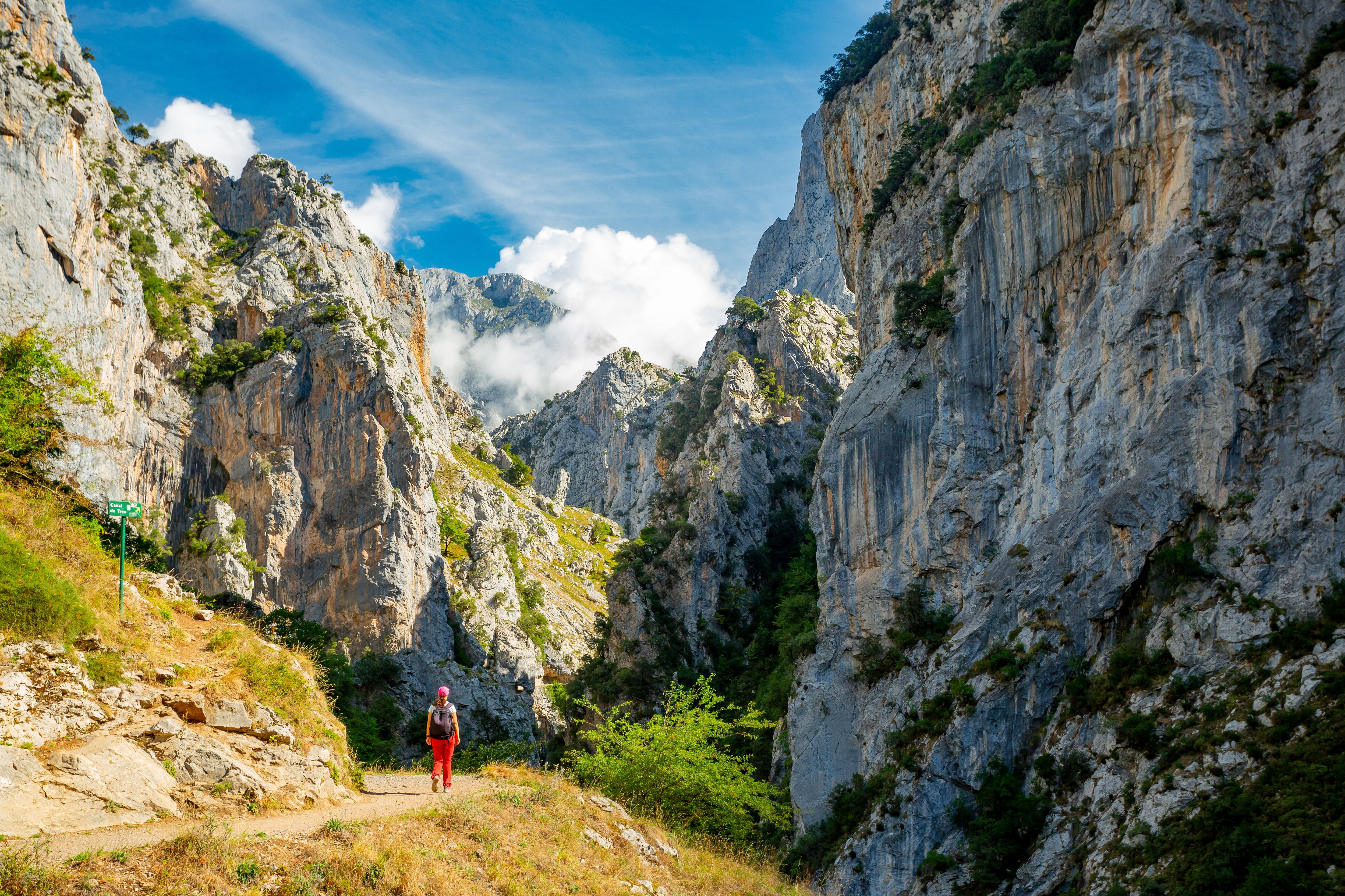 A segunda edição de Spain Is Much More gira em torno do turismo ativo e da natureza, com um papel fundamental para a rede de Parques Nacionais. Na imagem, a rota do Cares nos Picos de Europa (Astúrias)