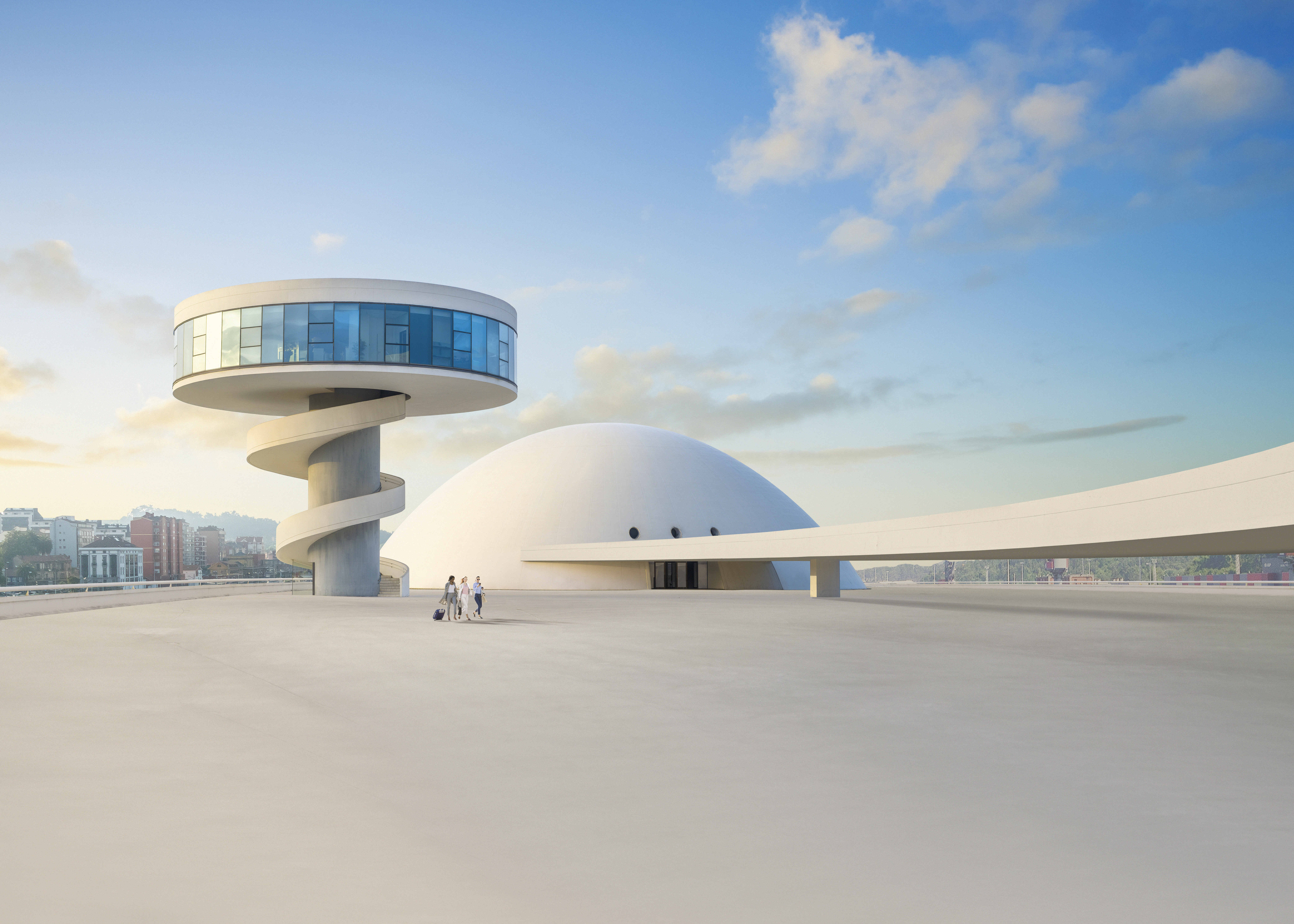 O Centro Cultural Internacional Oscar Niemeyer, a primeira obra deste arquiteto em Espanha, está localizado no município de Avilés Turismo Astúrias © | Amar Hernández O Centro Cultural Internacional Oscar Niemeyer, a primeira obra deste arquiteto em Espanha, está localizado no município de Avilés Turismo Astúrias © | Amar Hernández