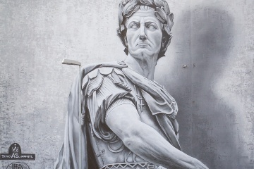 O espetacular mural do Imperador Júlio César, criado pelo artista lugo Diego As, foi reconhecido como o Melhor Mural do Mundo em 2021 © Turismo de Galicia