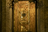 O Santo Cálice foi trasladado por Afonso V de Aragão em 1424 e está alojado numa capela restaurada em 1916 © Shutterstock O Santo Cálice foi trasladado por Afonso V de Aragão em 1424 e está alojado numa capela restaurada em 1916 © Shutterstock