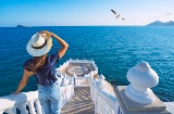 Espanha é um dos destinos favoritos para os turistas viajarem sozinhos, como forma de descoberta pessoal © Shutterstock Espanha é um dos destinos favoritos para os turistas viajarem sozinhos, como forma de descoberta pessoal © Shutterstock