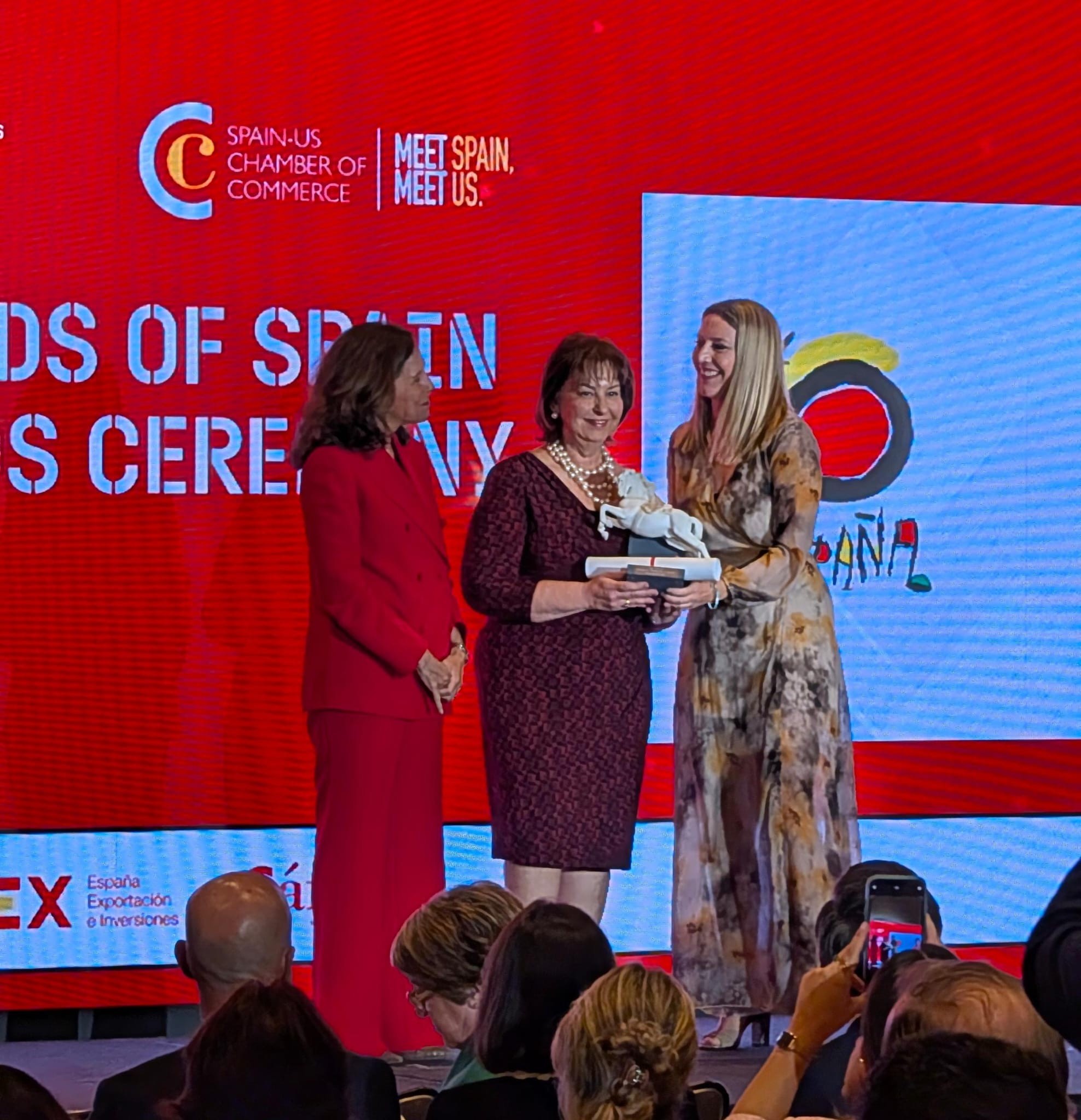 Elvira Marcos with Olga Ramudo