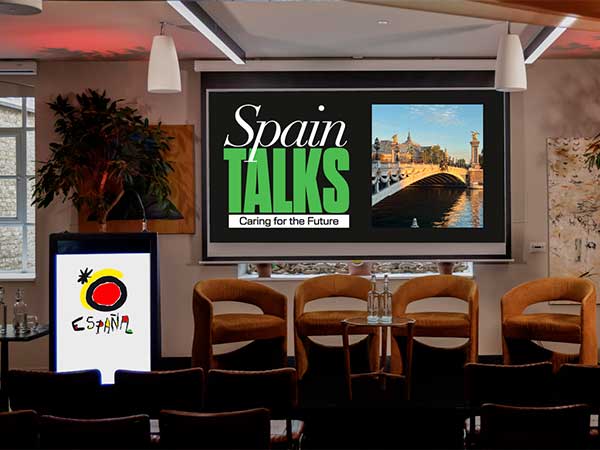 Spain Talks, París