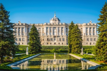 Palazzo Reale e vista sui giardini di Sabatini, Madrid, Spagna