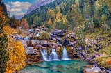 A rota mais popular no Vale de Ordesa vai do Prado de Ordesa até a cachoeira Cola de Caballo © Shutterstock