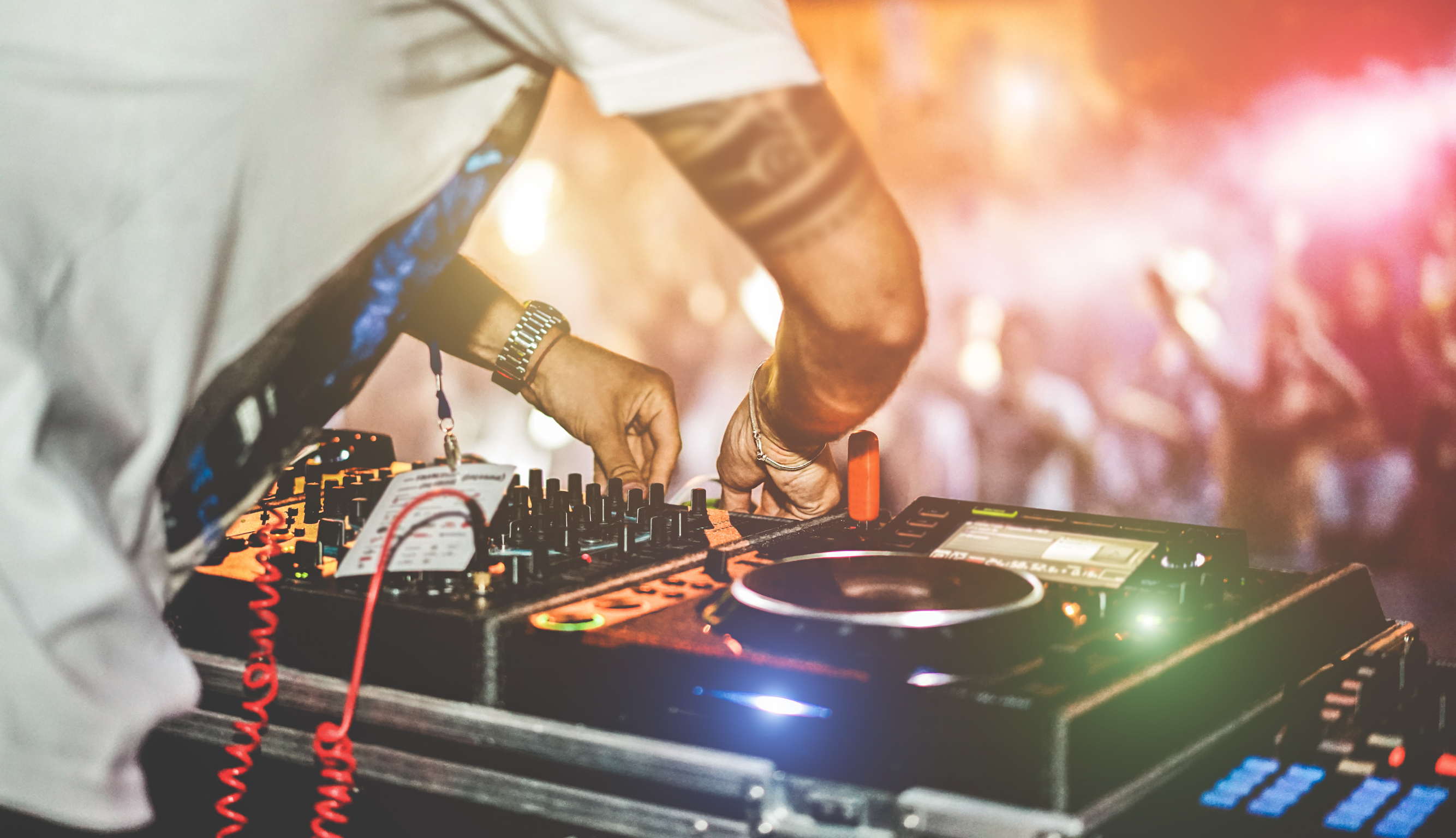 Ibiza tem 4 casas noturnas entre as 10 melhores do mundo, de acordo com a International Nightlife Association © Shutterstock Ibiza tem 4 casas noturnas entre as 10 melhores do mundo, de acordo com a International Nightlife Association © Shutterstock