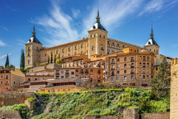 lick auf den Alcázar von Toledo. Die Stadt gehört seit 1986 zum UNESCO-Weltkulturerbe