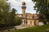 Der Jugendstilpalast “El Capricho de Gaudí” Der Jugendstilpalast “El Capricho de Gaudí”