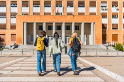 Im Jahr 2025 verzeichneten die dem Spanischen Verband der Schulen für Spanisch als Fremdsprache angeschlossenen Schulen 160.830 Schüler Im Jahr 2025 verzeichneten die dem Spanischen Verband der Schulen für Spanisch als Fremdsprache angeschlossenen Schulen 160.830 Schüler