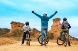 Familienfahrradtour durch die Monegros-Wüste Familienfahrradtour durch die Monegros-Wüste