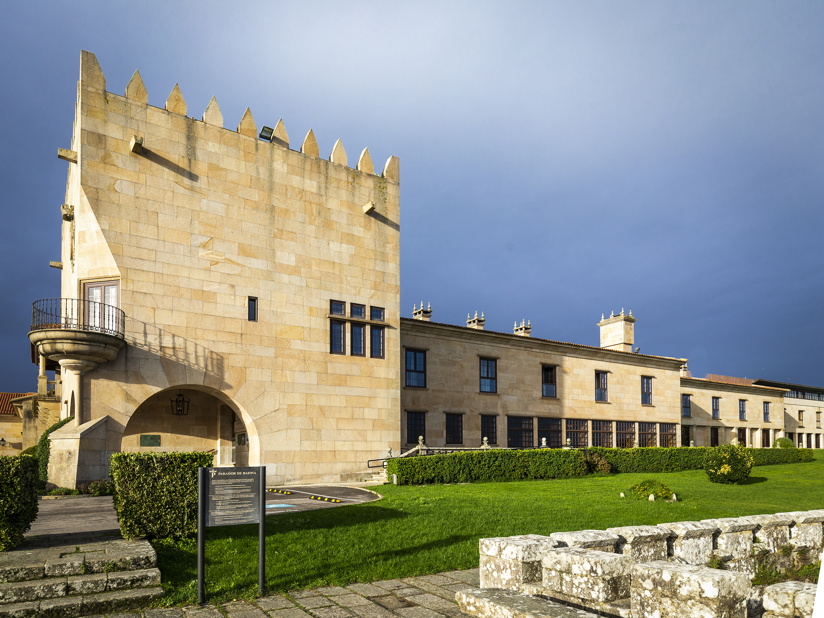 Der Parador von Baiona (Pontevedra) gehört zu den Häusern, die kürzlich mit Unterstützung von Turespaña renoviert wurden