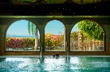 Das Salzwasser, die Ruhe und die Fachkompetenz im Thalasso Center & Princesa Yaiza vereinen sich mit Thalassotherapie-Programmen, Behandlungen und Ritualen, die die Vorzüge der natürlichen Umgebung Lanzarotes nutzen Das Salzwasser, die Ruhe und die Fachkompetenz im Thalasso Center & Princesa Yaiza vereinen sich mit Thalassotherapie-Programmen, Behandlungen und Ritualen, die die Vorzüge der natürlichen Umgebung Lanzarotes nutzen