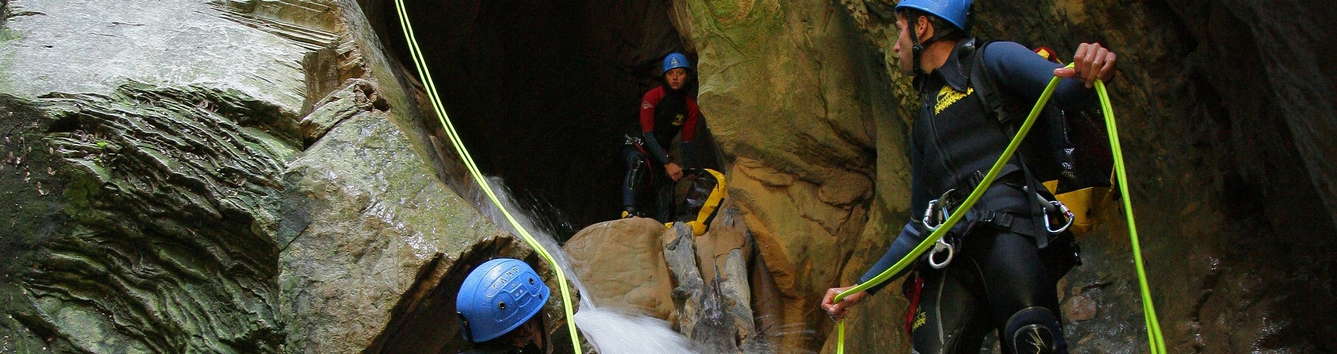 Der Naturpark Sierra und Canyons von Guara hat sich als ein emblematisches Reiseziel für das Canyoning etabliert