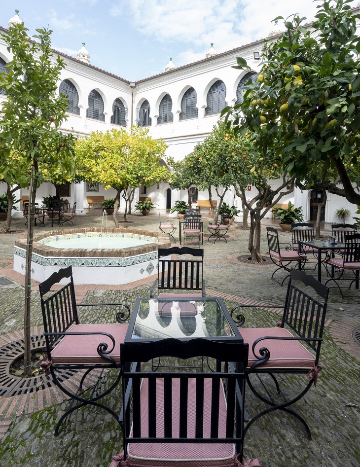 Der Parador de Guadalupe befindet sich in einem ehemaligen Pilgerhospital. Der Parador de Guadalupe befindet sich in einem ehemaligen Pilgerhospital.