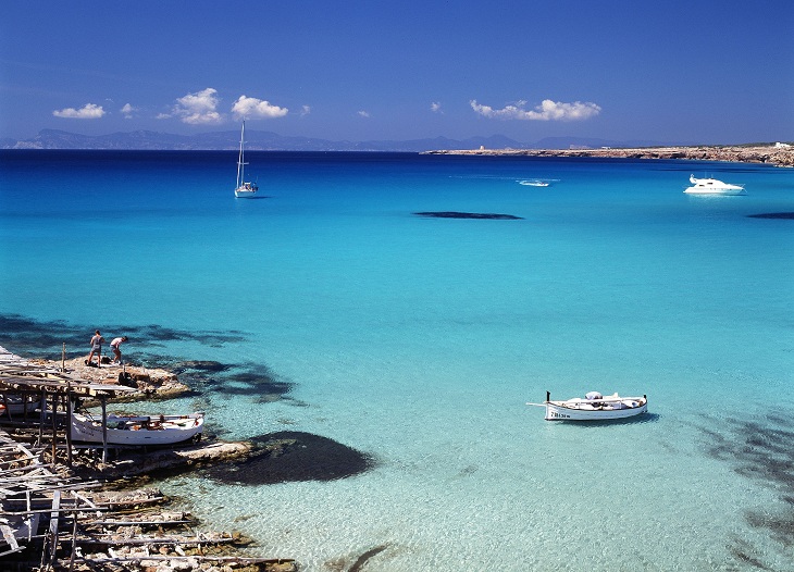 Cala Saona auf Formentera ist ein traumhafter Ort für Unterwasserabenteuer Cala Saona auf Formentera ist ein traumhafter Ort für Unterwasserabenteuer