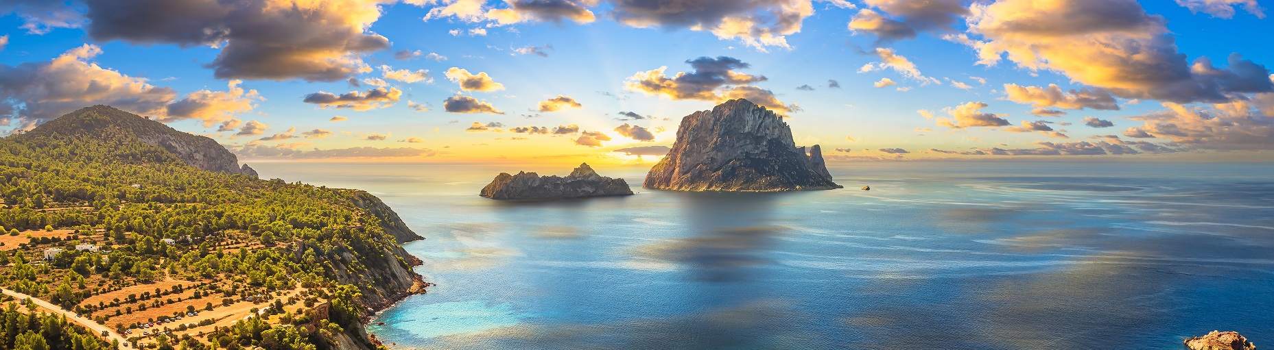 Dank seines umfangreichen Hotelangebots, seiner wunderschönen Buchten und der Schönheit seiner Altstadt ist Ibiza zu einem unverzichtbaren Reiseziel für den MICE-Tourismus geworden