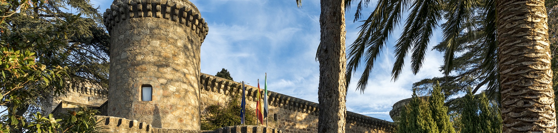 Paradores feiert 2028 sein hundertjähriges Bestehen und plant, bis dahin 60 % seiner Anlagen zu renovieren. Im Bild: der Parador von Jarandilla de la Vera (Cáceres), der Ende 2025 wiedereröffnet wurde