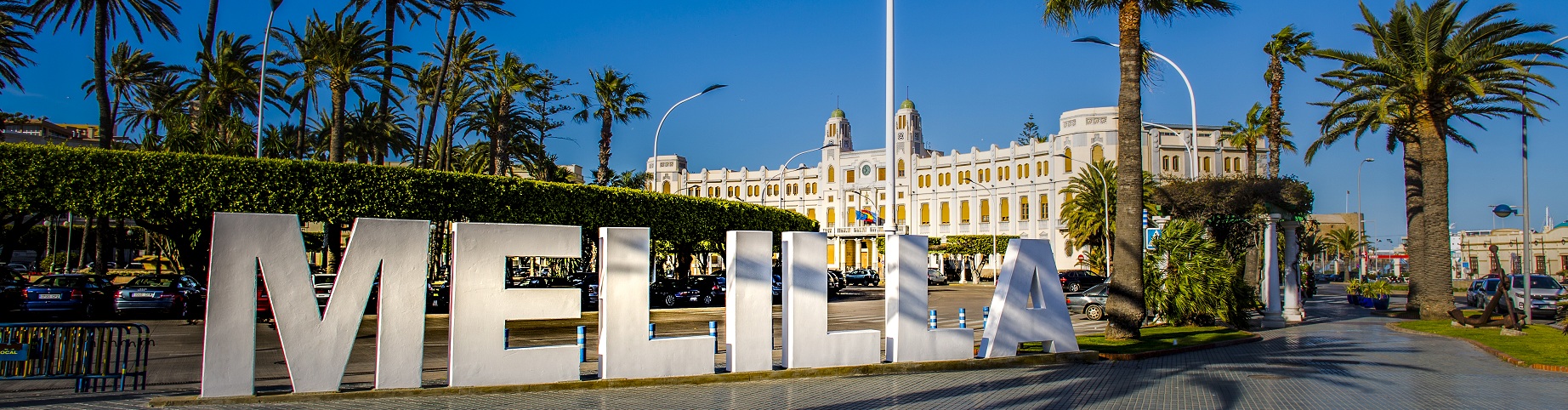 Der Versammlungspalast von Melilla ist ein Art-déco- Gebäude aus der modernistischen Stadterweiterung.