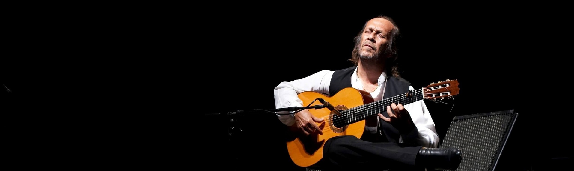 Die Paco-de-Lucía-Route führt durch Algeciras, die Geburtsstadt des berühmten Flamenco-Gitarristen, und verbindet wichtige Stationen seines Lebens mit den Orten, die ihn musikalisch inspirierten Die Paco-de-Lucía-Route führt durch Algeciras, die Geburtsstadt des berühmten Flamenco-Gitarristen, und verbindet wichtige Stationen seines Lebens mit den Orten, die ihn musikalisch inspirierten