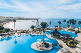 An der Costa Adeje befinden sich einige der luxuriösesten Fünf-Sterne-Hotels mit All-inclusive-Angebot und direktem Zugang zum Strand An der Costa Adeje befinden sich einige der luxuriösesten Fünf-Sterne-Hotels mit All-inclusive-Angebot und direktem Zugang zum Strand