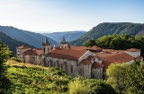 Der Parador de Santo Estevo liegt im Herzen der Ribeira Sacra, umgeben von Natur mit Panoramablick auf die Schlucht des Flusses Sil