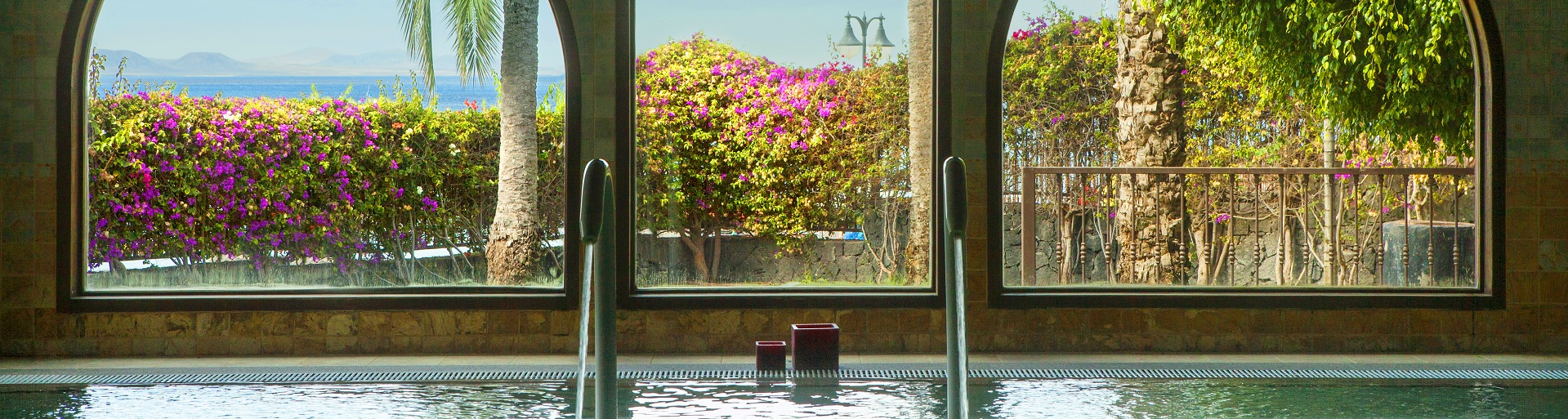 Das Salzwasser, die Ruhe und die Fachkompetenz im Thalasso Center & Princesa Yaiza vereinen sich mit Thalassotherapie-Programmen, Behandlungen und Ritualen, die die Vorzüge der natürlichen Umgebung Lanzarotes nutzen