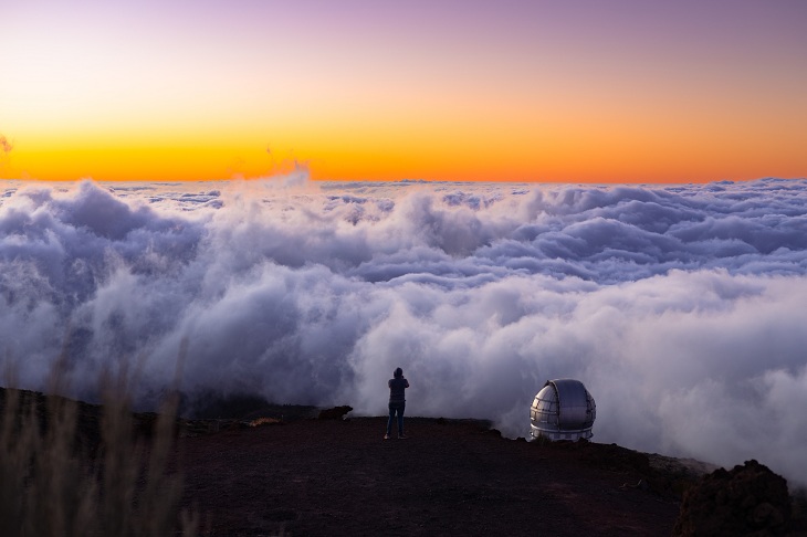 Der Roque de los Muchachos auf La Palma bietet einen der weltweit besten Standorte für die Sternebeobachtung Der Roque de los Muchachos auf La Palma bietet einen der weltweit besten Standorte für die Sternebeobachtung